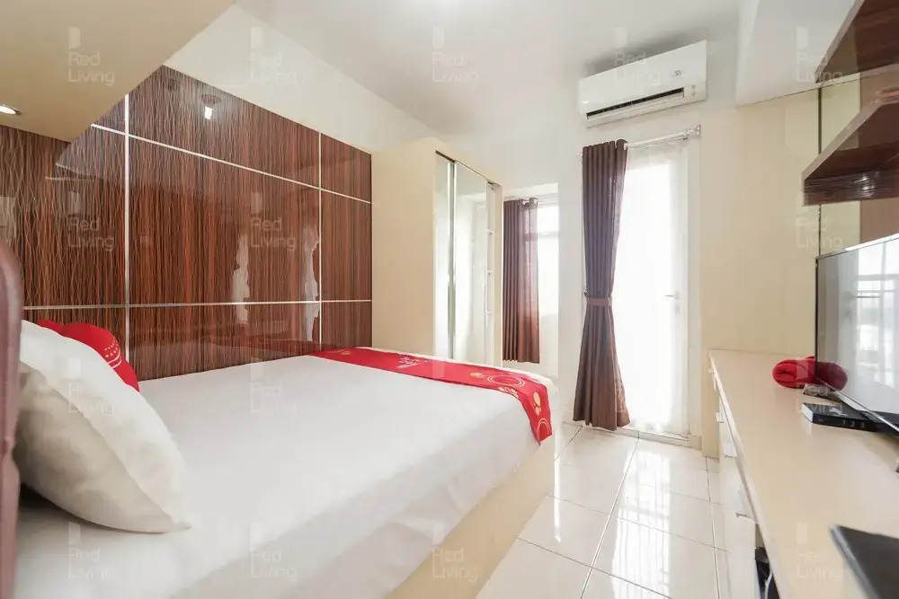 RedLiving Apartemen Springlake Summarecon - Kamarku Tower Azolla