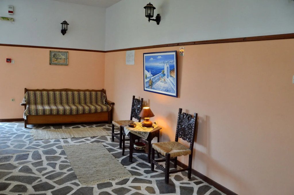 Miranta Hotel - Apartments & Studios