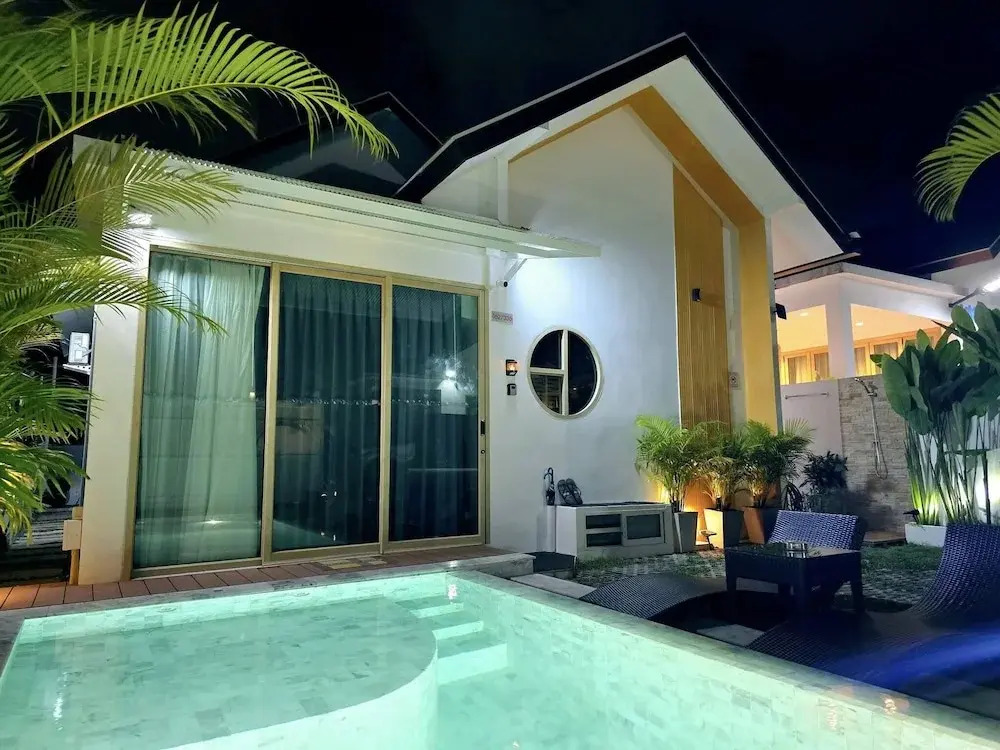 Lux Sila Pool Villa