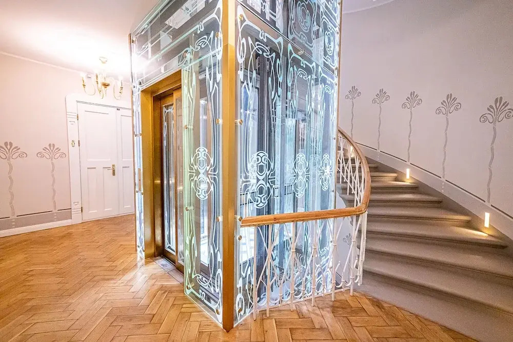 Ап-ты WINWINSTAY Residence Lumiere в стиле ар-нуво