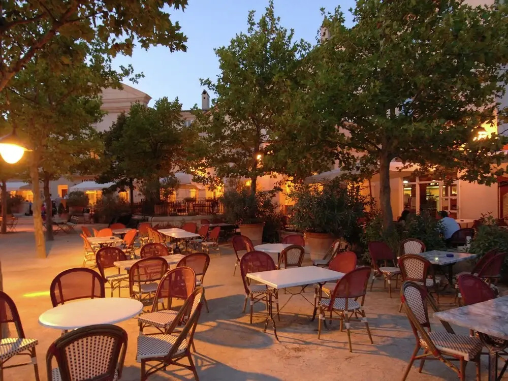 Comfortable Apartment Located in Authentic Provencal Village