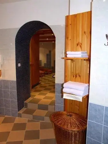 Hotel v Nebi