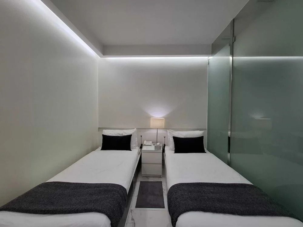 RB 466 Hotel