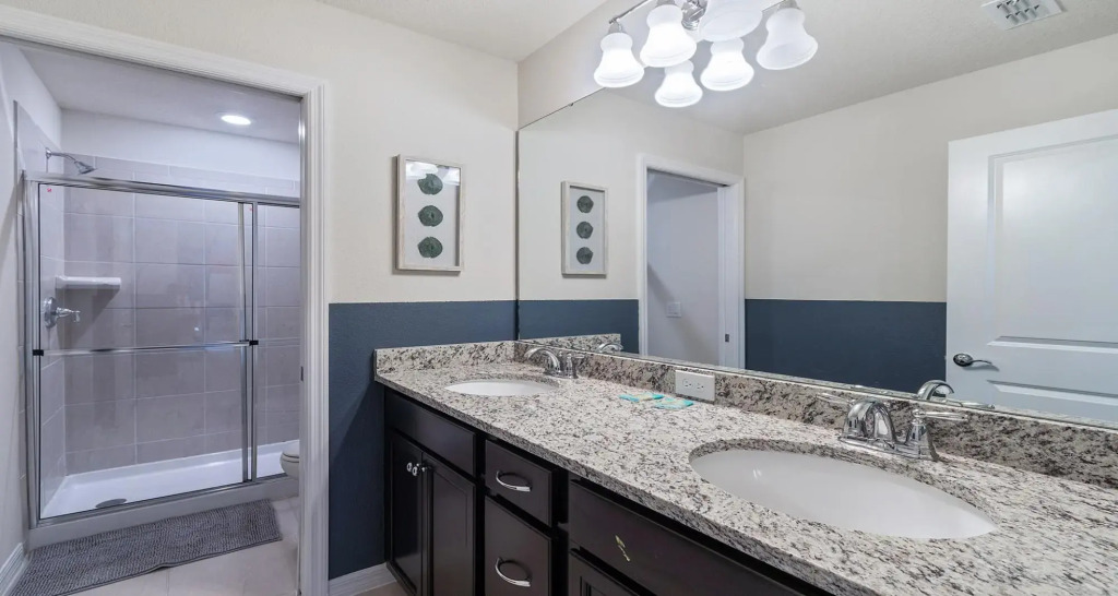 No Rear Neighbors Themed 7BR Home w Pool SPA