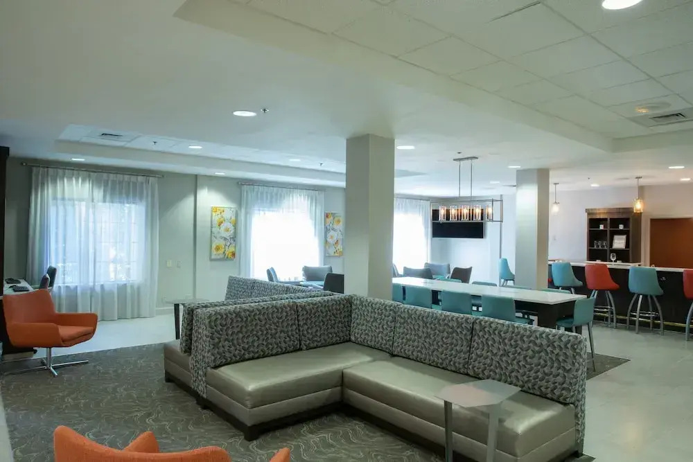 Holiday Inn Hotel & Suites Raleigh-Cary I-40 @Walnut St