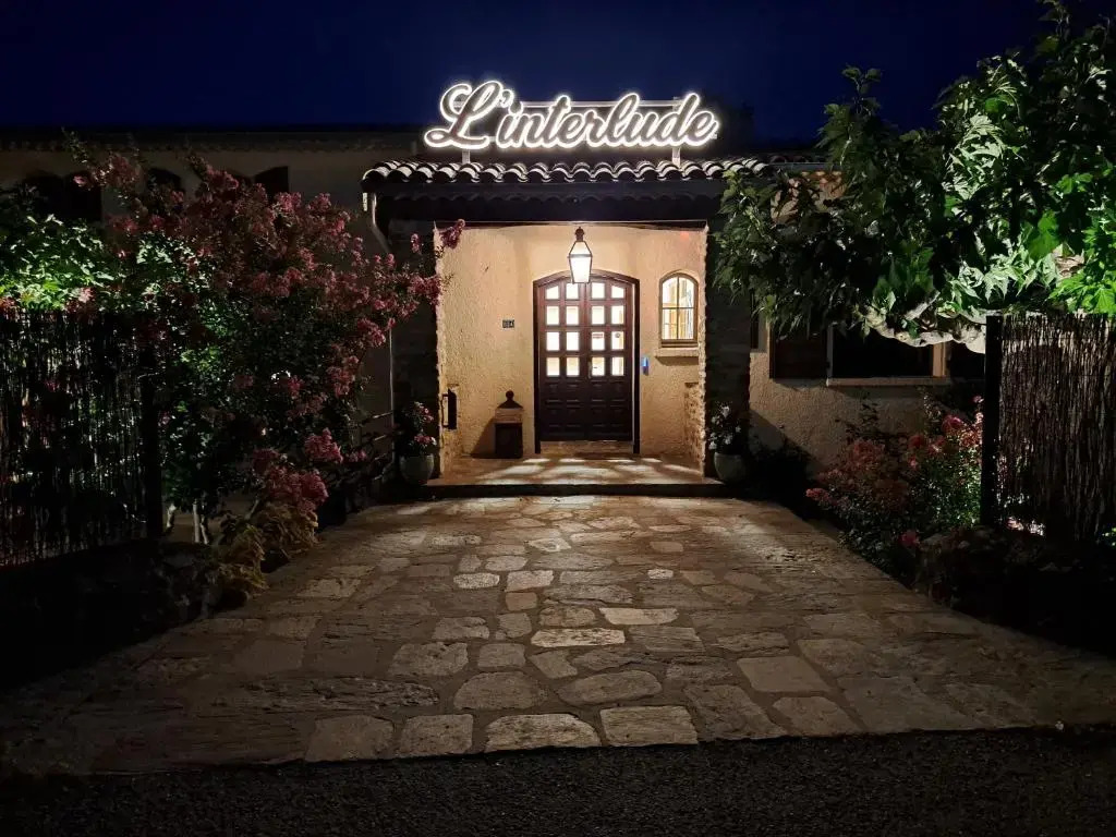 LInterlude