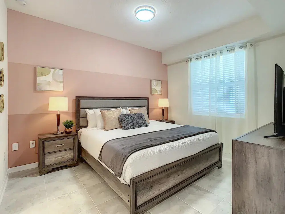 Modern Condo Near Disney Foosball Water Park!