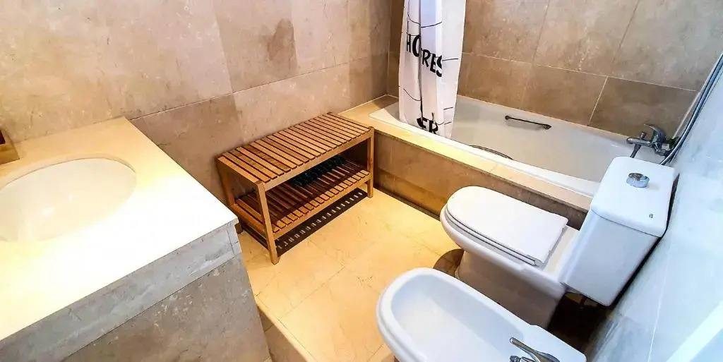 SKOL 233. Wonderful Two Bedroom Apartment in Marbella Center.
