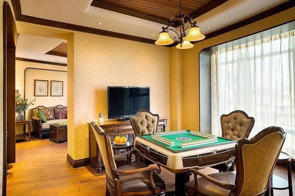 Kunming Oceancube Spa Holiday Hotel