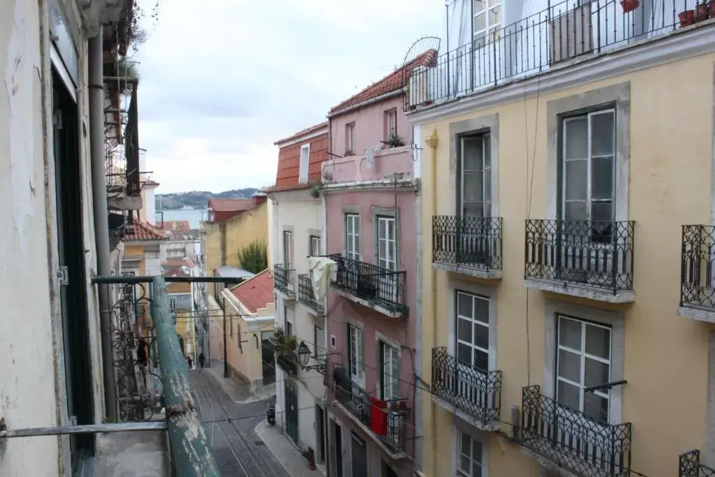 The Blue House - As Portuguesas