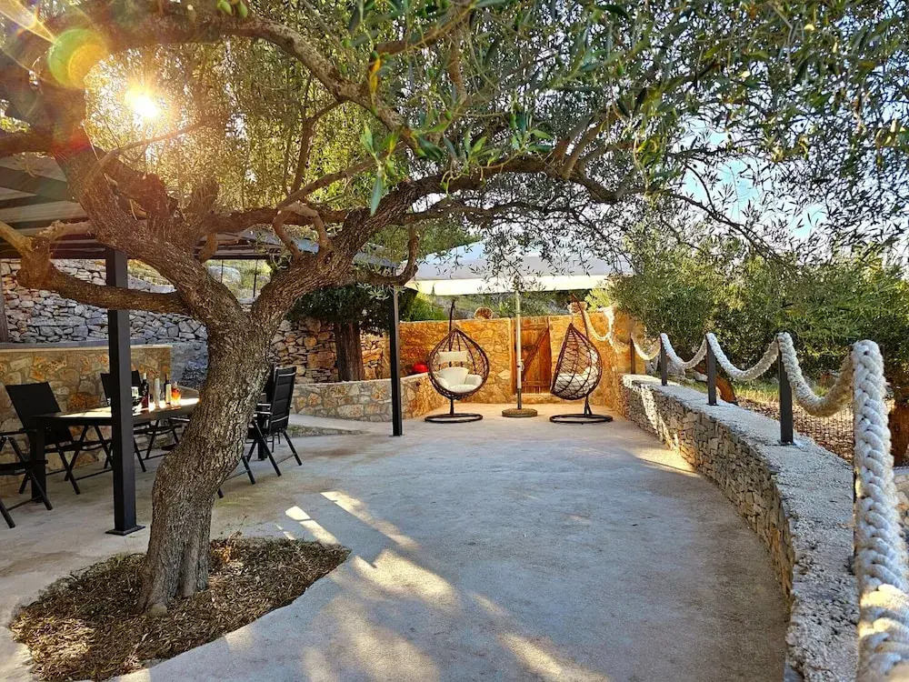 Nave - Private Pool - H