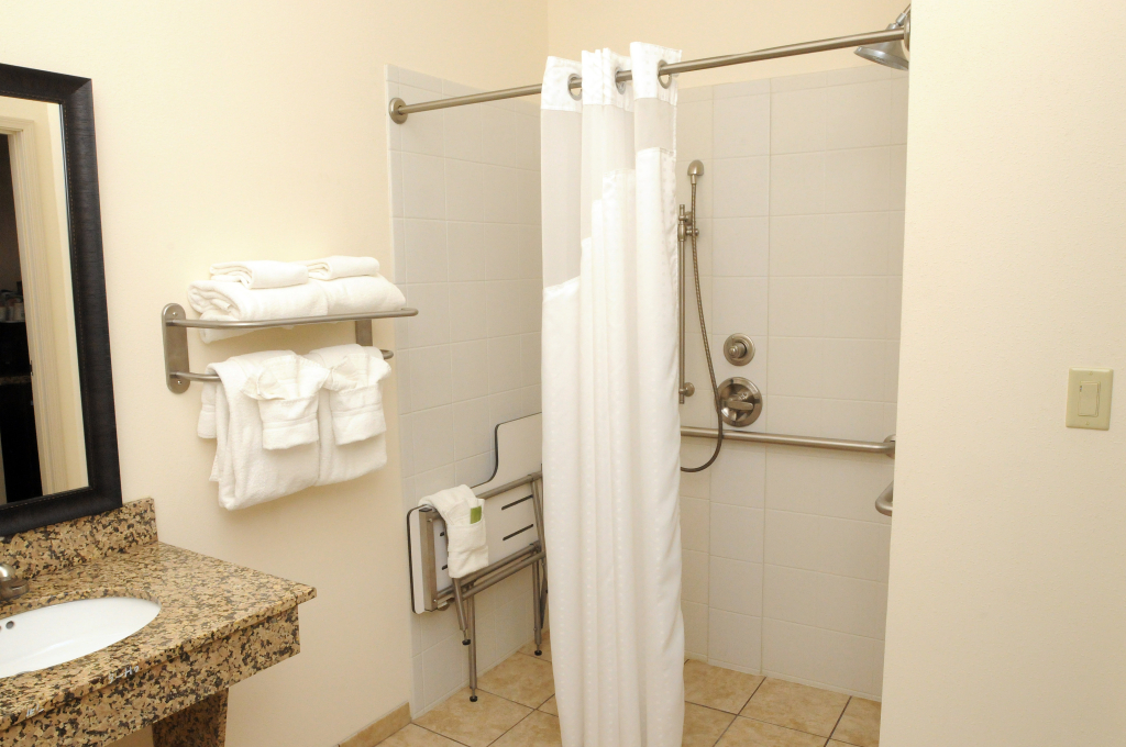 Holiday Inn Express & Suites Cambridge by IHG