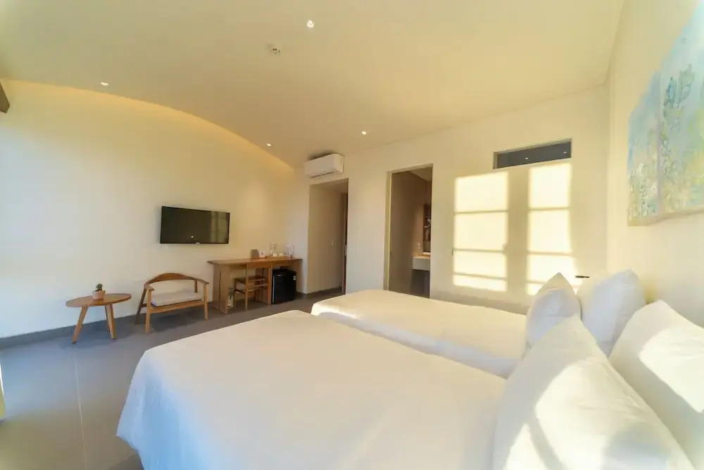 SOLANA Hotel Sunset Town Phu Quoc