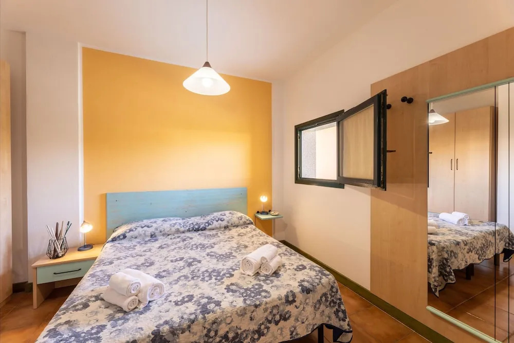 Quaint Residence I Mirti Bianchi 1 Bedroom Sleeps 4 No0495