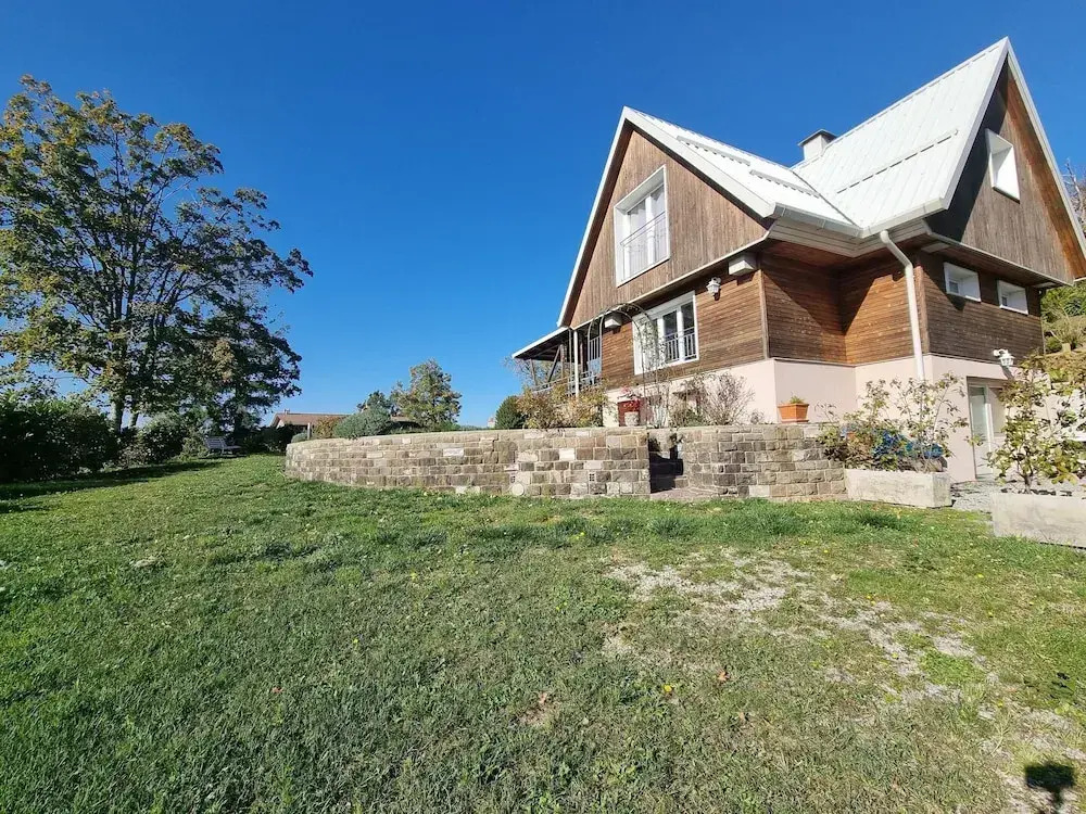 Chalet in Marliana near center