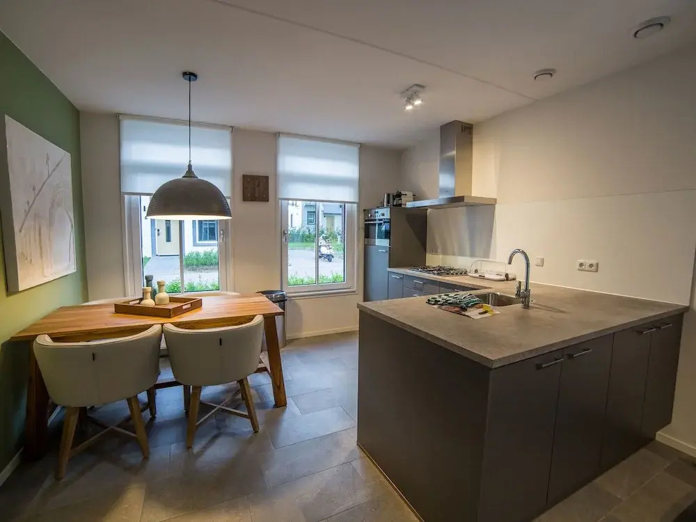 Villa With Dishwasher, 4 km. From Maastricht
