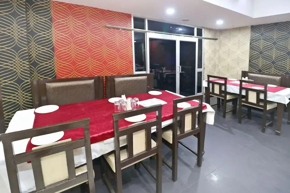 OYO 27012 Hotel Sk Residency