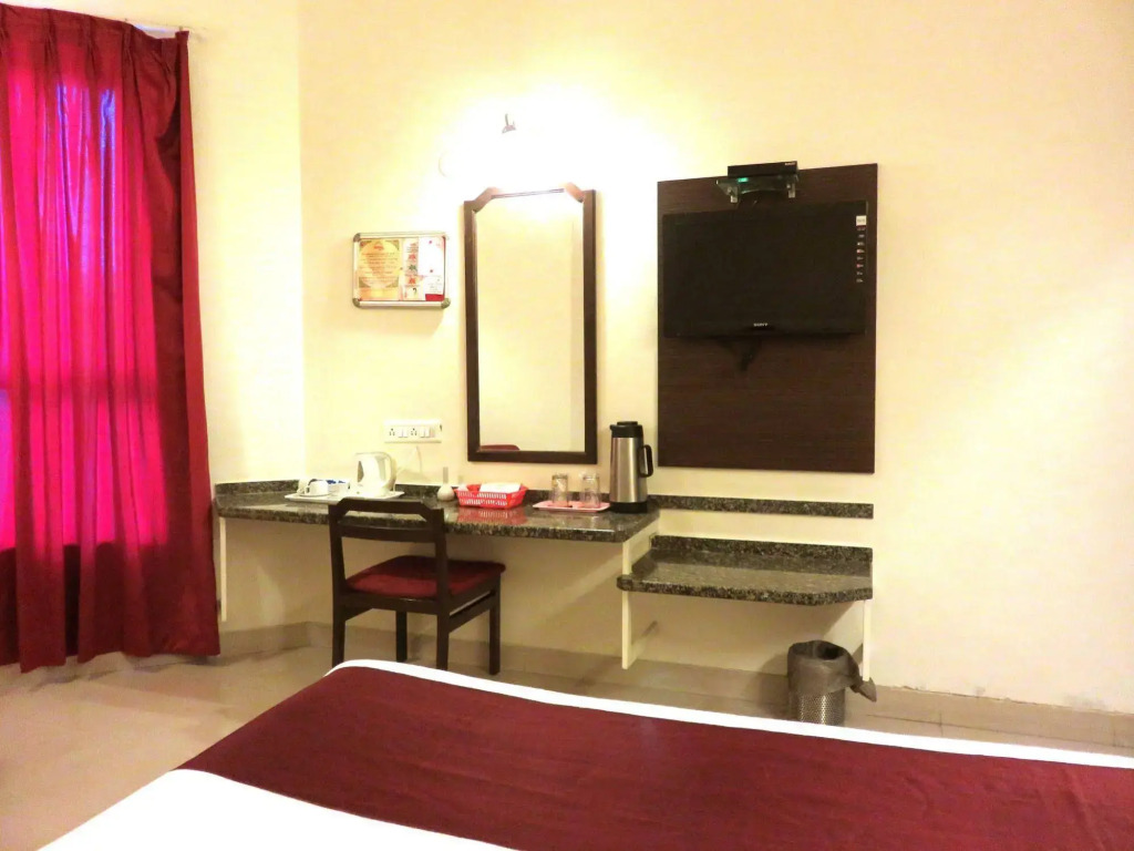 Hotel Ashish Plaza