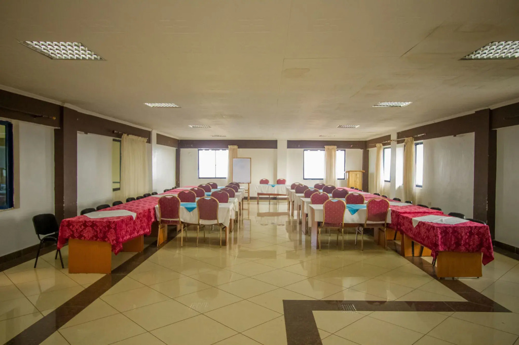 Meru Paramount Hotel