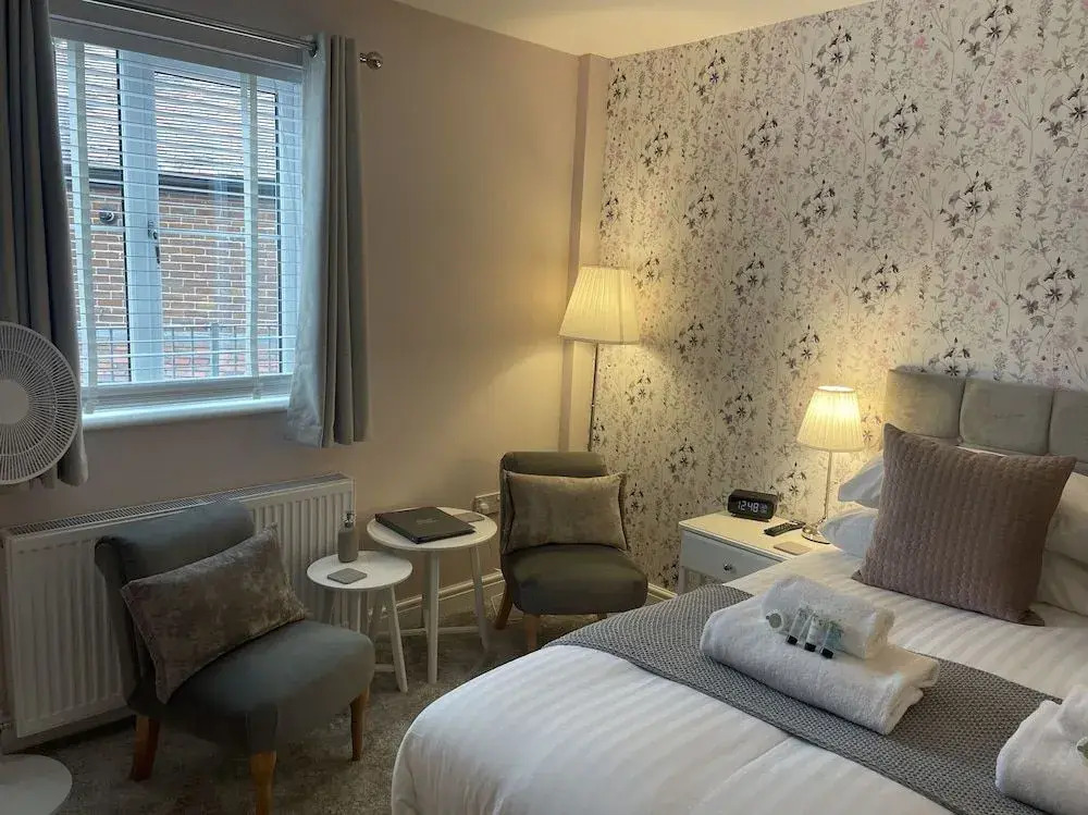 Bridgeside Rooms