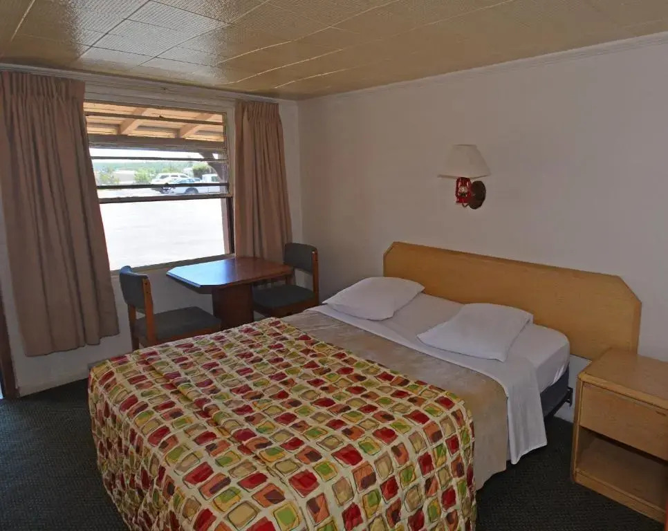 Western Hills Motel