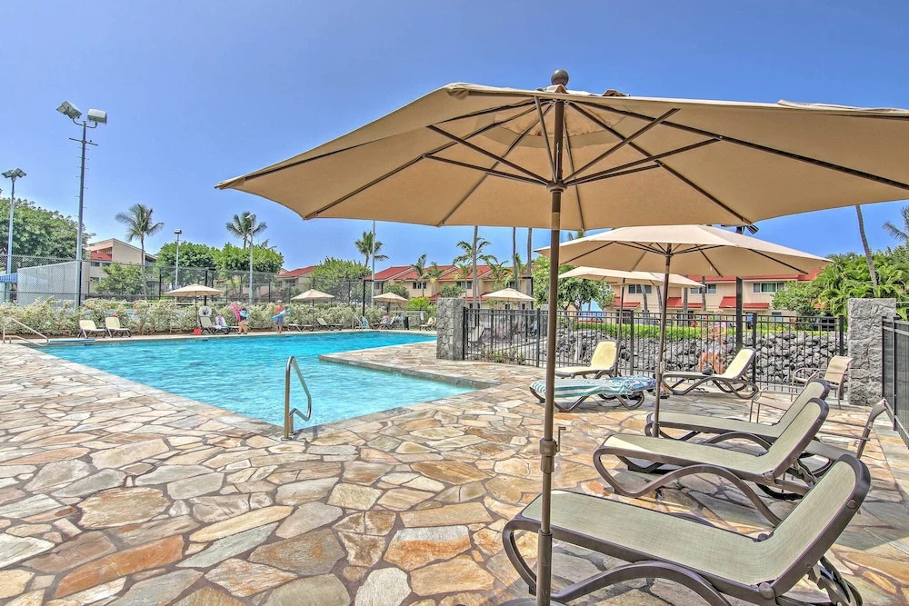 Ultimate Oceanfront Townhome w/ A/C On Kona Coast