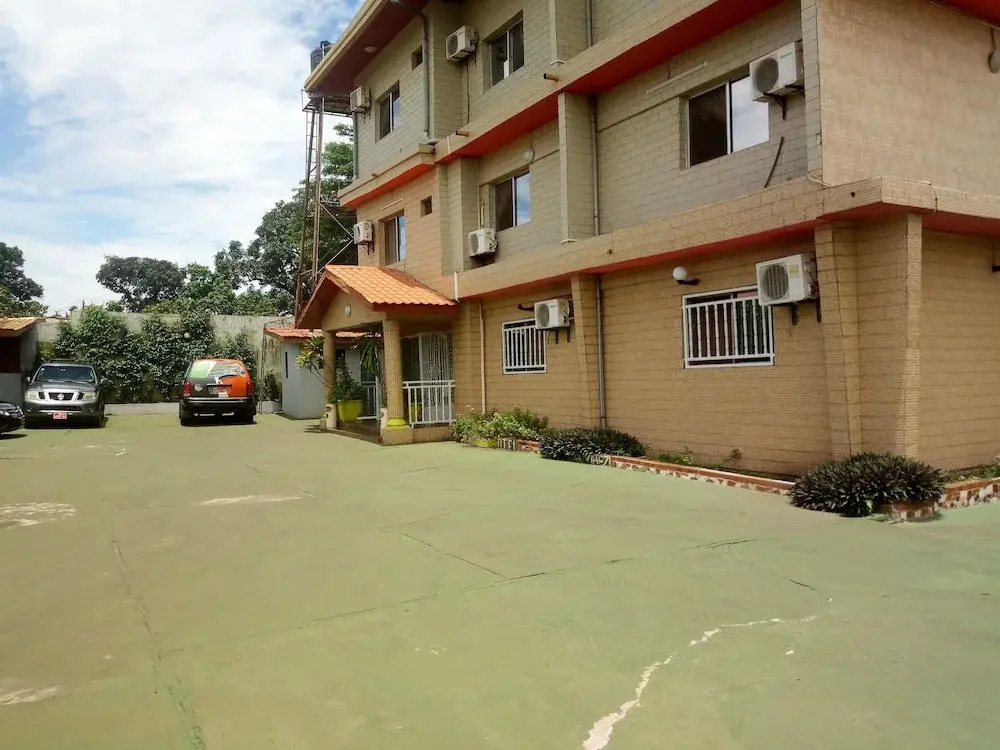 Zambezi Inn Airport Hotel
