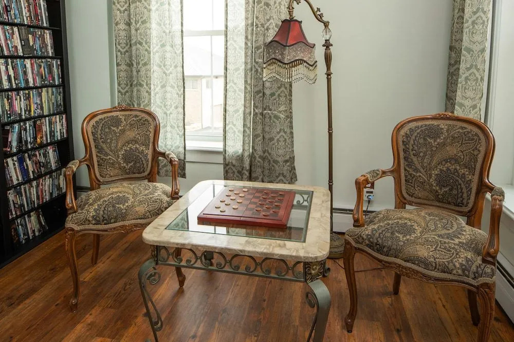 Cloran Mansion Bed & Breakfast
