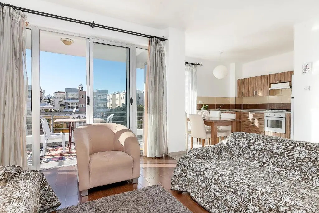 Rix Palm Apartments