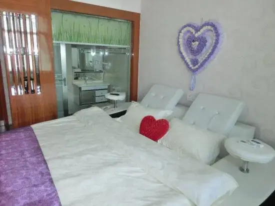 Yongzhou Little Swan Hotel