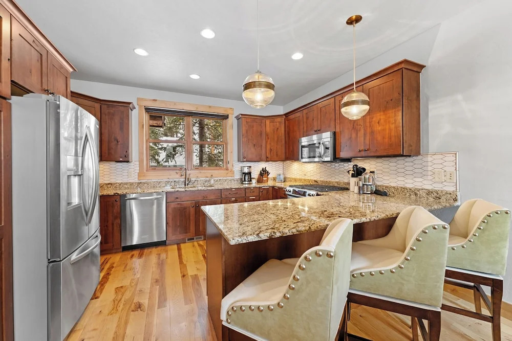84 Potentilla Lane