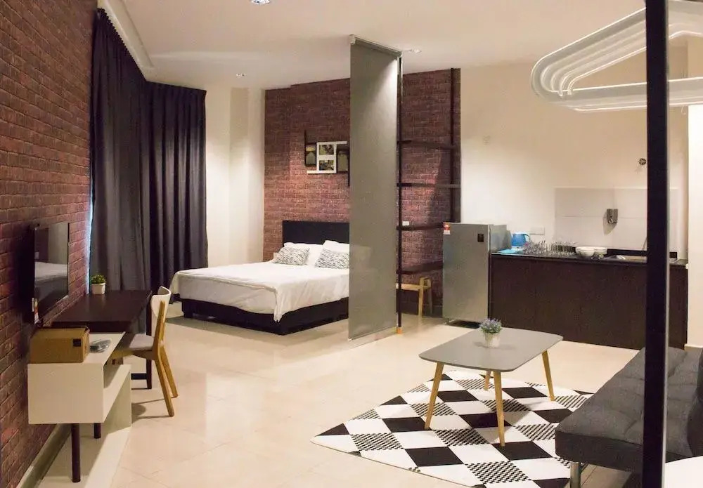 Octagon Ipoh by Plush