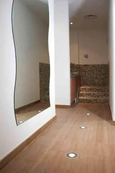 Bi Hotel