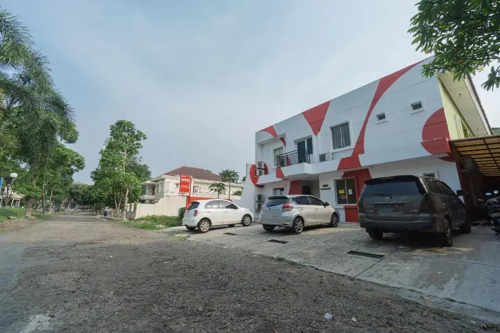 OYO 2110 Rotterdam Guest House Syariah