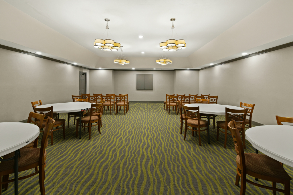 Red Roof Inn & Suites Irving - DFW Airport South