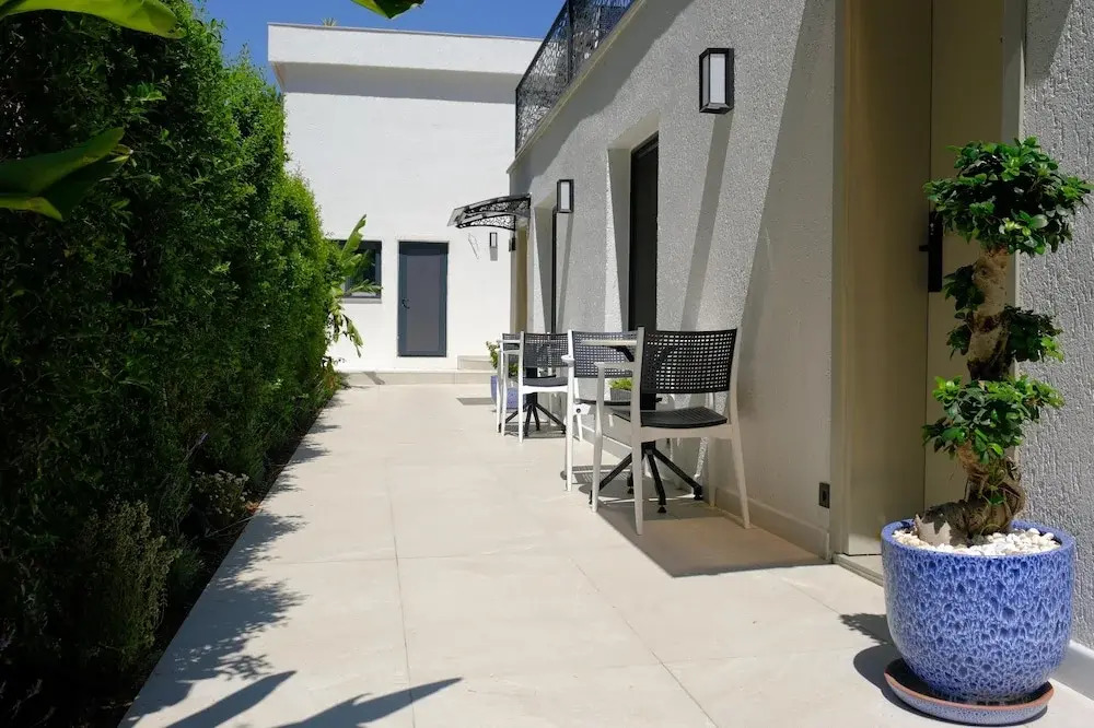 Taga Hotel