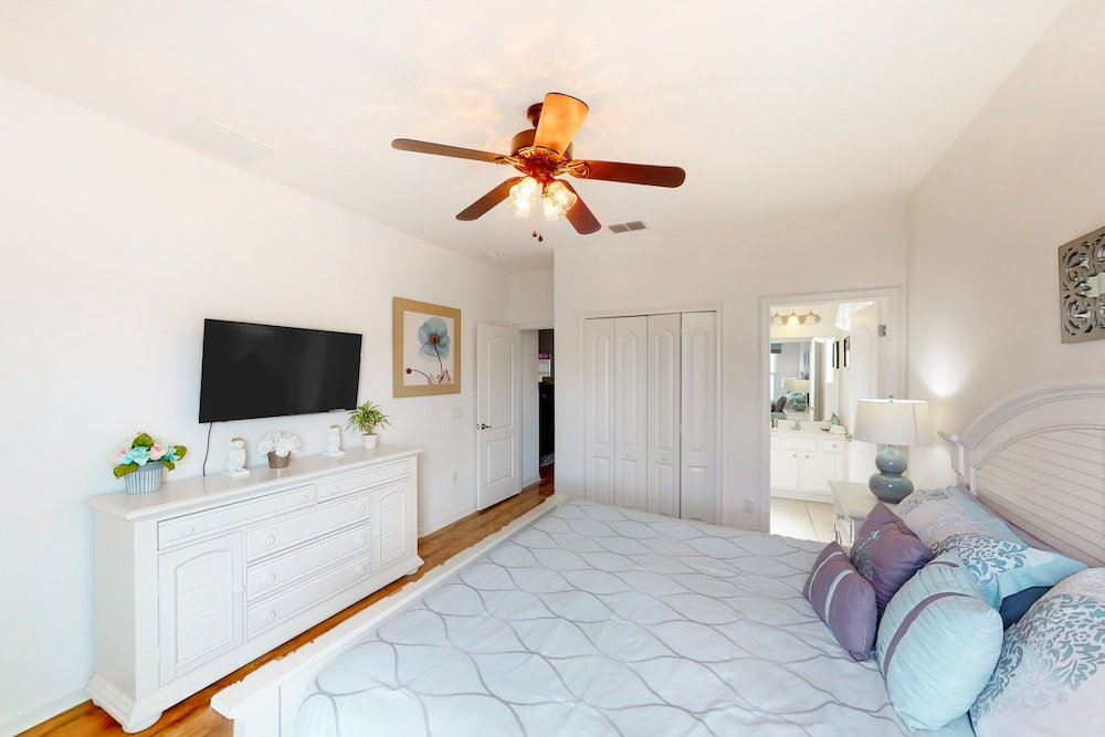 Gated-entry Townhome With Private Pool, Patio, Game Room, AC, & W/D