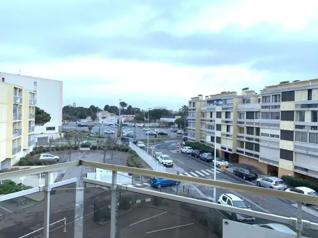 Appartement Balaruc-les-Bains, 1 pièce, 2 personnes - FR-1-503-98