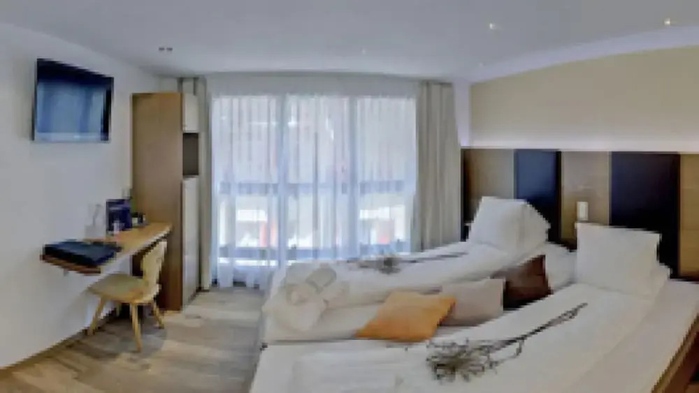Loftsuite Hotel Saas