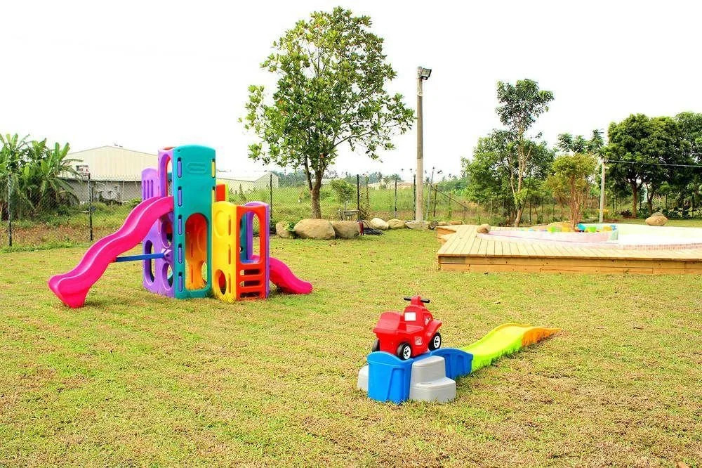 Poetic Castle-Family Theme Villa