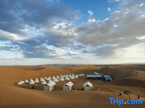 Zhongwei Moshang Fanxing Desert Star Watching Homestay