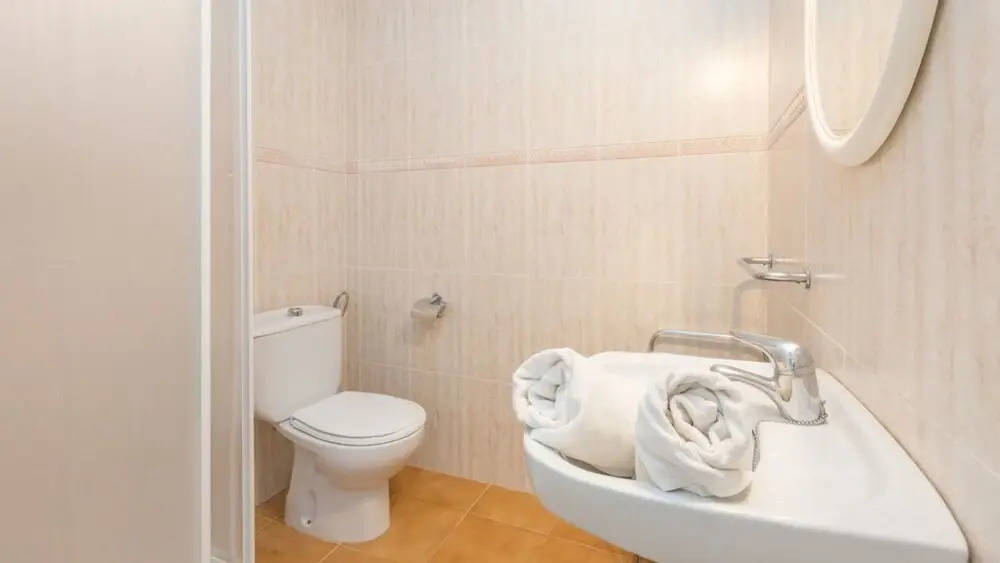 Apartment - 2 Bedrooms with Pool - 107156