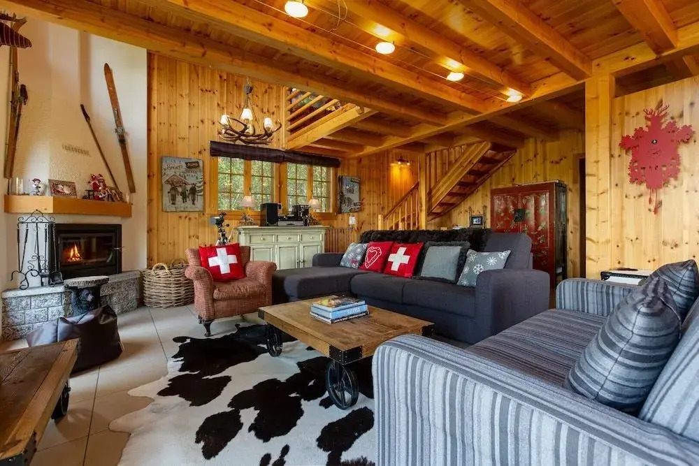 Gorgeous Chalet Amidst Mountains in La Tzoumaz