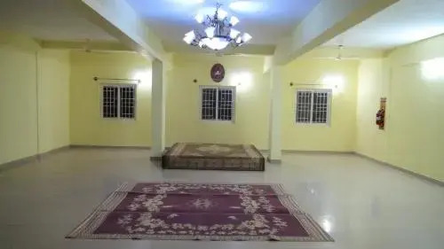 Avinashi Suites