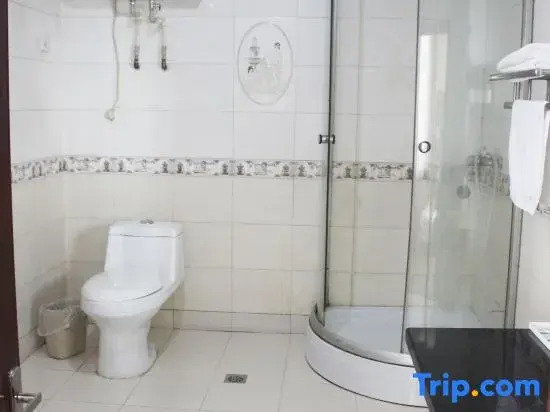 Tieling Traffic Hotel