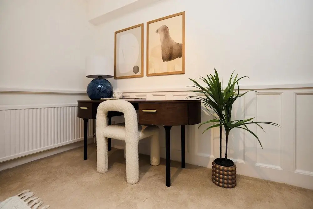 The Carlton Nook - 2BR Apartment