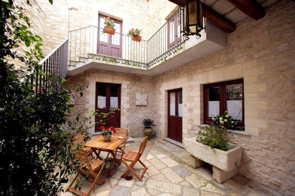 Erice Pietre Antiche - Classic Suites