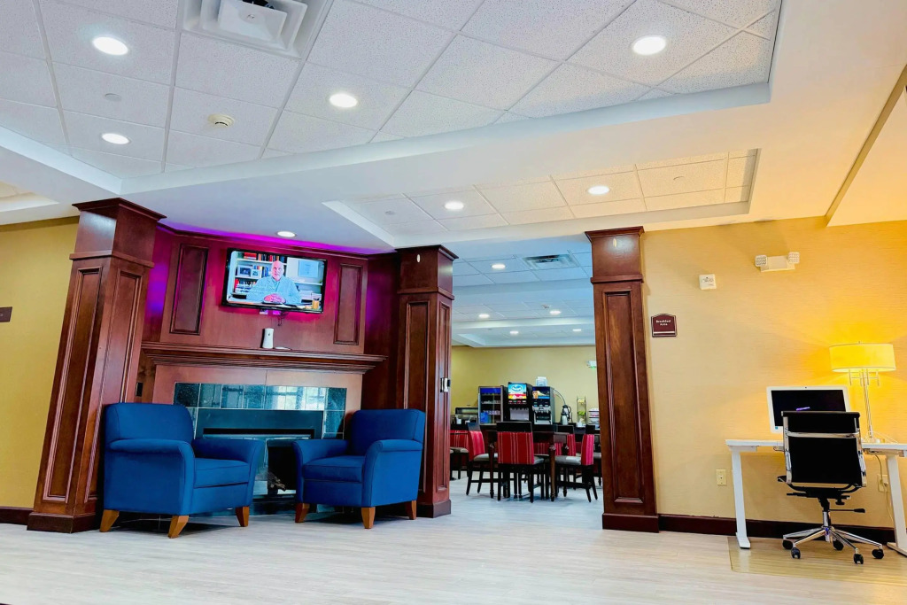 Comfort Inn & Suites Scarborough-Portland