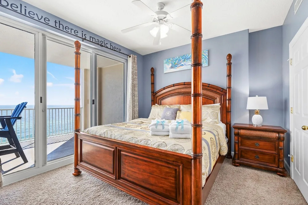 Ocean Reef 1106 - Lazy Daze
