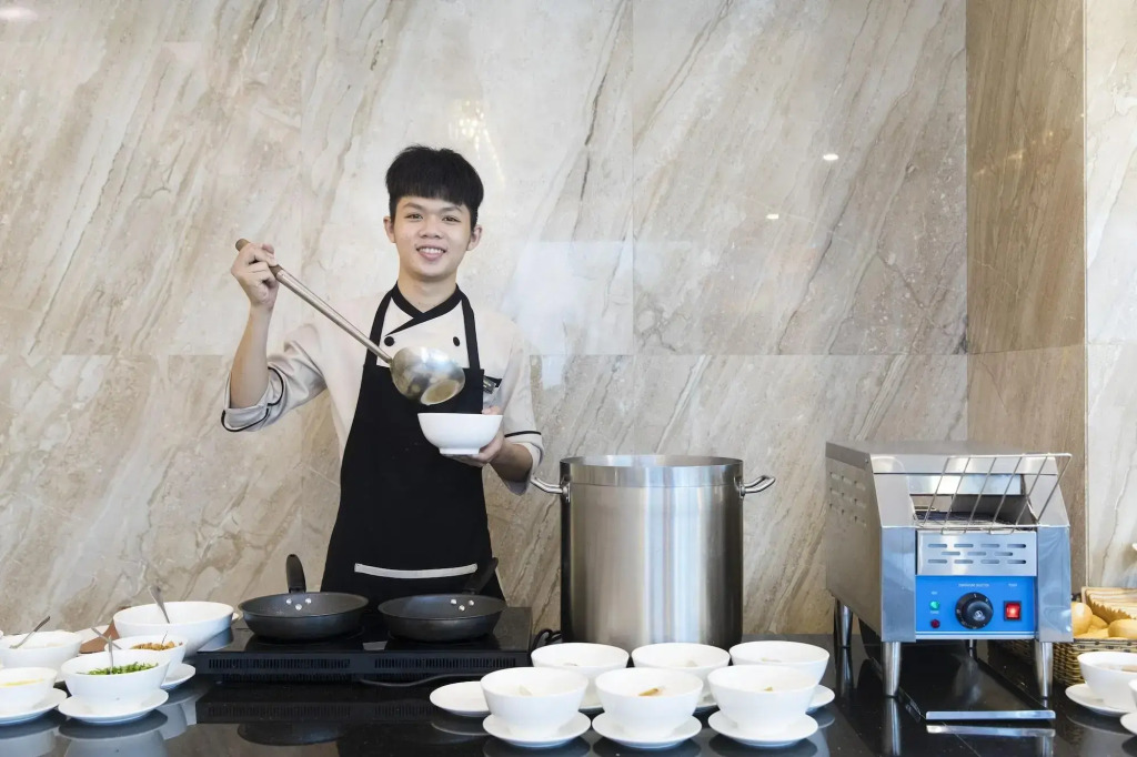 Diamond Luxury Hotel